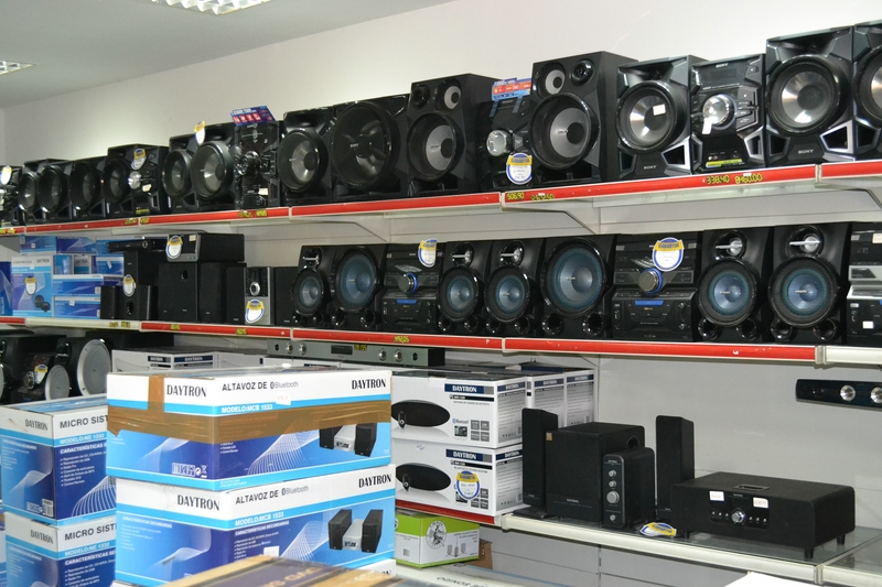 electronics store in Varadero